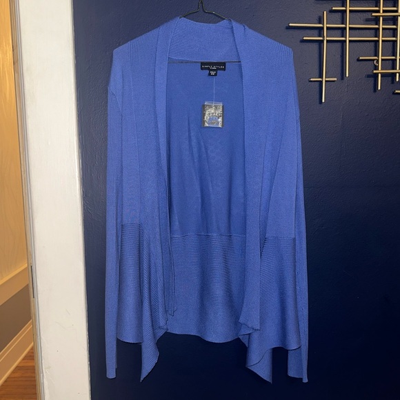 Women’s Simply styled Cardigan size M - Picture 1 of 4